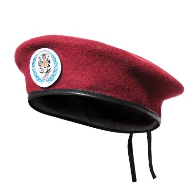 الأحمر جودة عالية الصوف الجيش القبعات العسكرية